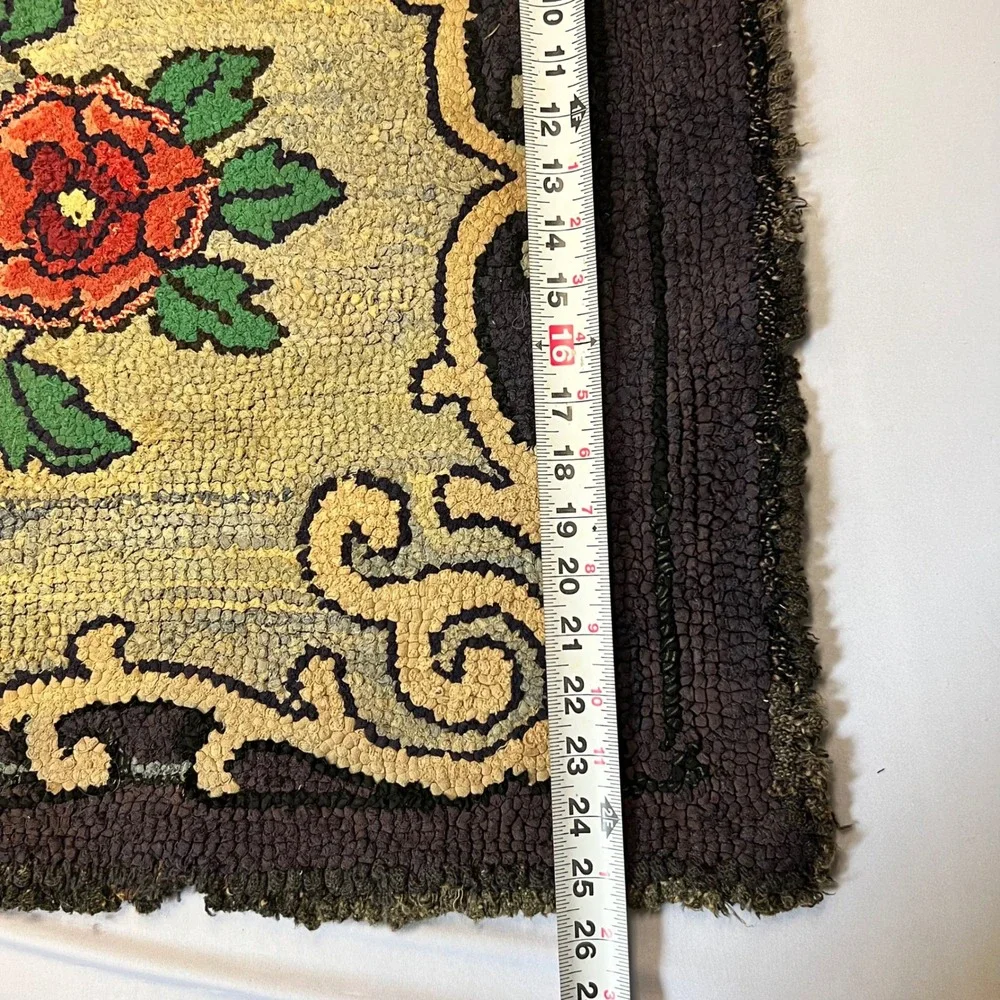 Vintage Hand Hooked Floral Rug | 40